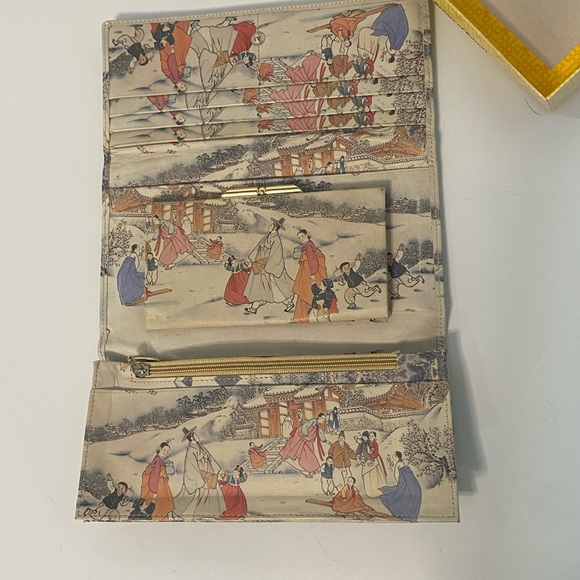 Traditional Korean Design Women's Wallet - Picture 3 of 7